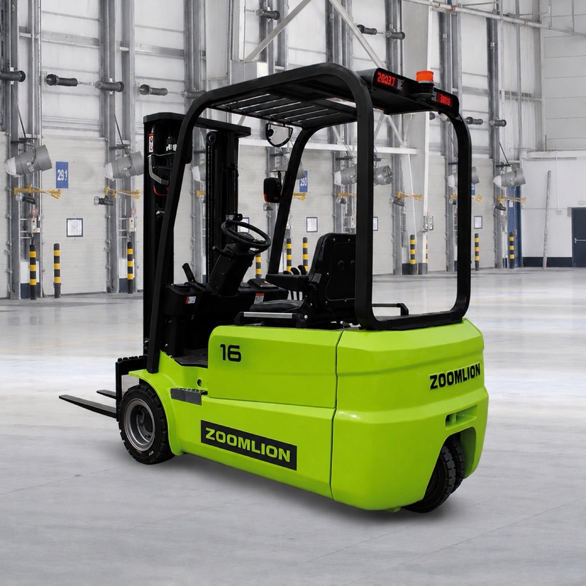 Zoomlion three-wheel electric forklift in a warehouse